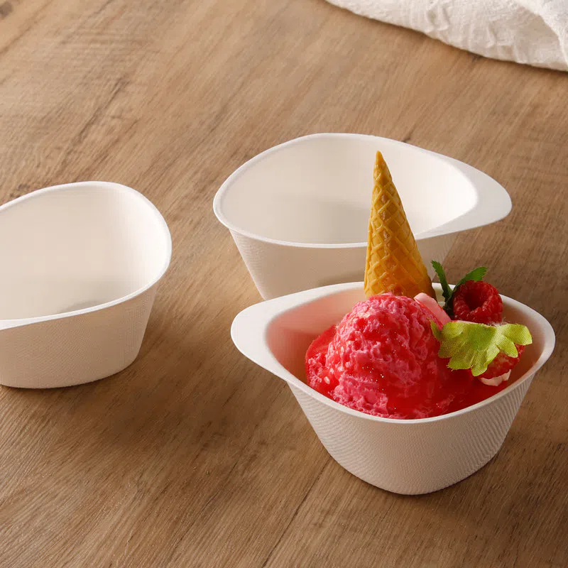 Ciotola bianca per gelato
